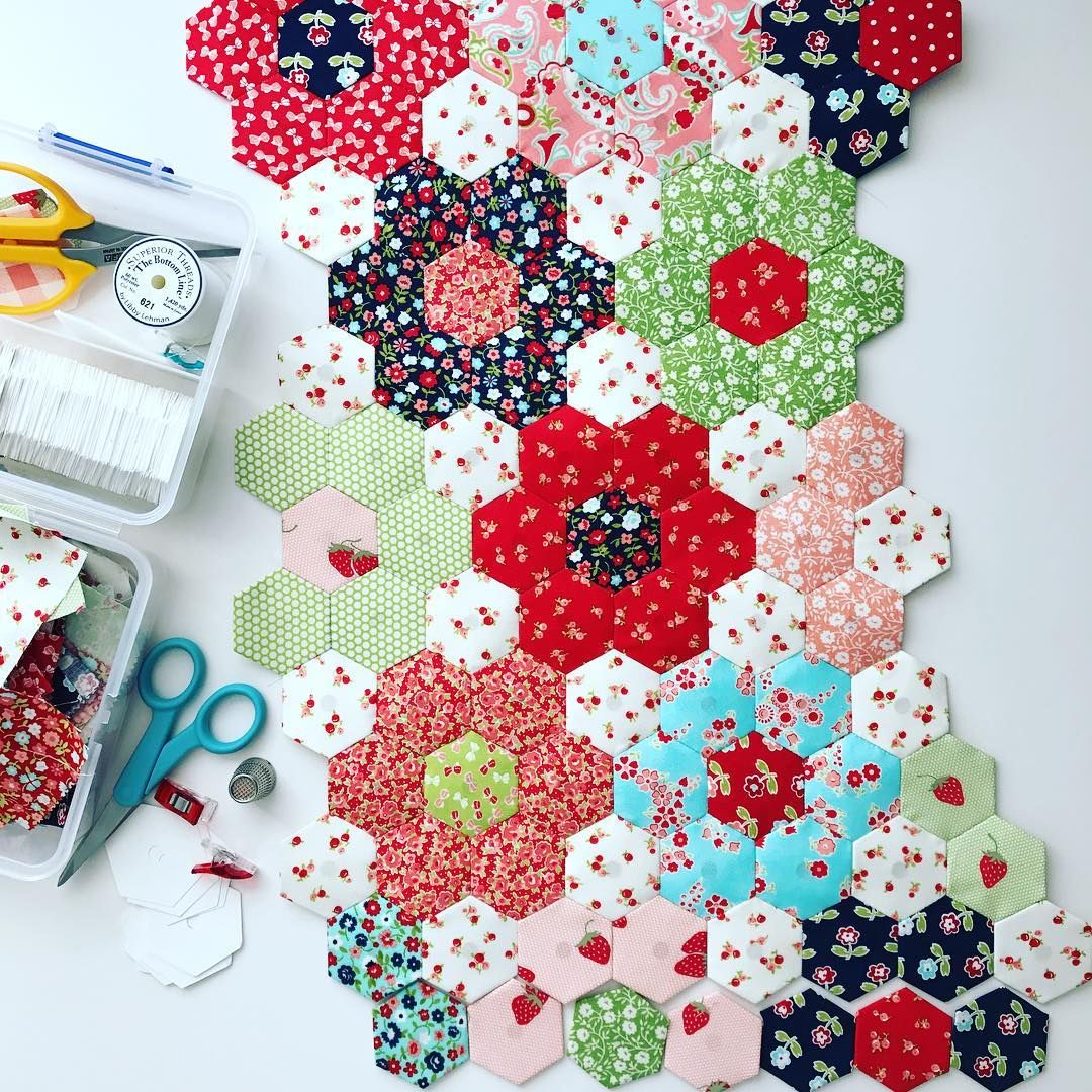 WRLibrary's tweet image. Come learn English paper piecing to create a small hexagon quilt at Sewing Saturday from 9:45 am to noon on Oct. 7, at the Abram Frink Jr. Community Center. If you're a sewing beginner, you're still welcome! Reservations required: call 741.3324. #Makerspace #SewingTips #Crafts