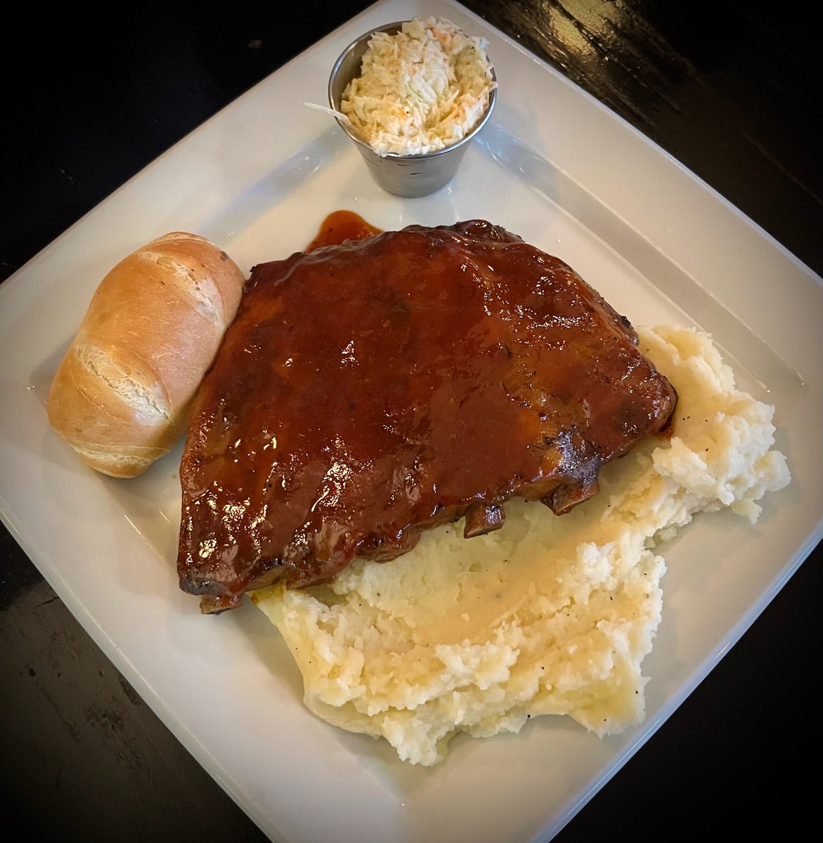It’s feeling a bit “Fallish” out there this morning. Should be a good day for our tender Ribs with our very own tangy BBQ sauce. #ribsribsribs #portpubandbistro #eatlocal