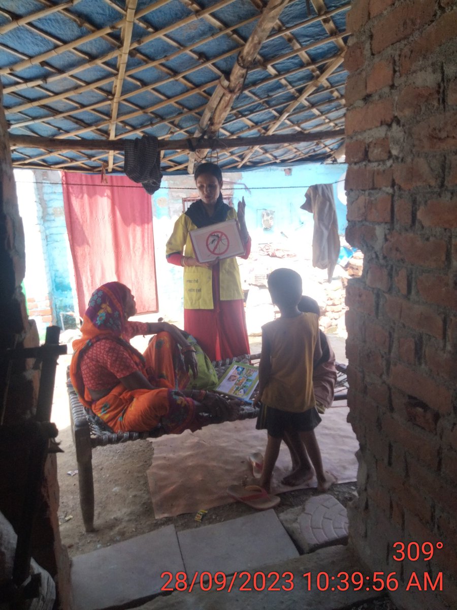 Abhinav45402527's tweet image. #malariafreeindia
#Embed2Endmalaria
#malaria
#dengu
#Familyheathindia
@sammaansingh 
@rajesh_amh 
@sksomya 
Embed -pariyojna ke tahat kanpur nagar ke Barra 7 me dengu aur maleria ke bare me jankari dete hue