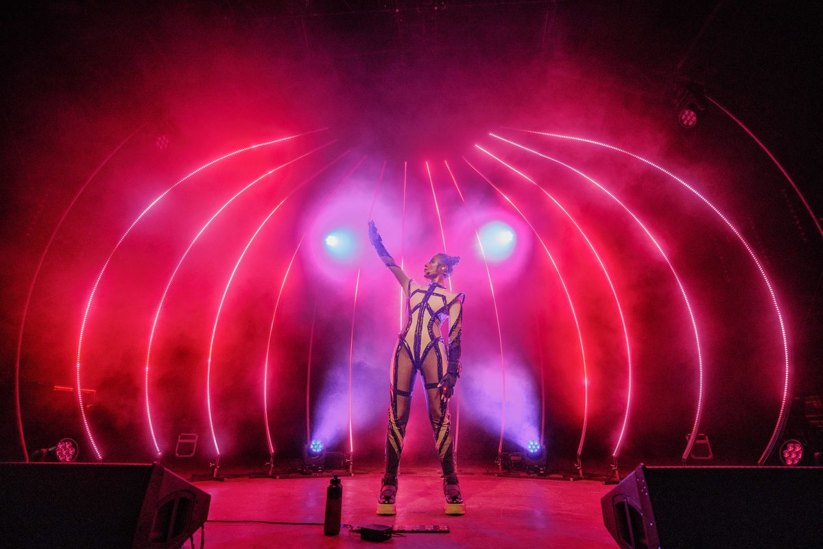 Chagall <a href="/chagallmusic/">Chagall</a> will be onstage with <a href="/UoE_EFI/">Edinburgh Futures Institute</a> Director of Creative Caroline Parkinson soon. We'll be livestreaming the discussion and performance. Register and join us online: eventbrite.co.uk/e/661042785767…