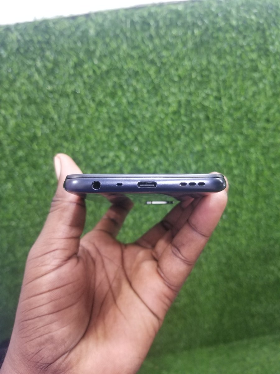 OPPO A16 
Ram 6gb 
Storage 128
Dual sim
Bei 240,000/=
Call/ WhatsApp 0786446810