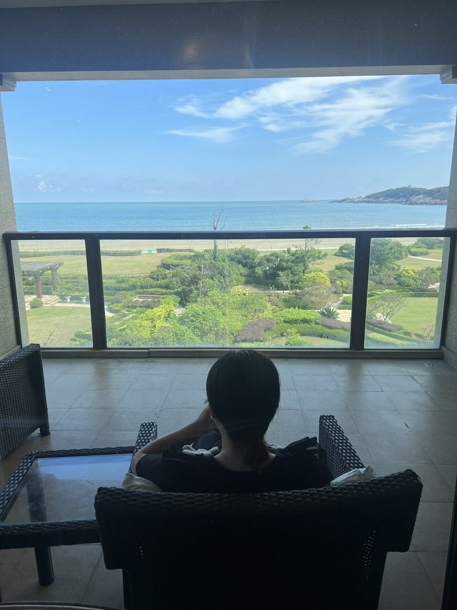 dwcn24's tweet photo. 海边度假 https://t.co/Nw5xARmQB1