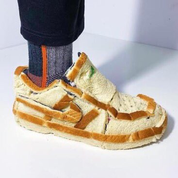 ALcarterob's tweet photo. @Nike  Been out this morning. 

In these bad boys On.!!

Don’t mean to brag But they don’t half attract the Birds 😂 https://t.co/whsGGv2dLs