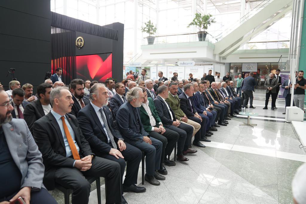 TelliogluTahir's tweet photo. İnşaat Müteahhitleri Konfederasyonu (İMKON) desteği ile Ankara’da düzenlenen Konut Projeleri ve
Yapı Malzemeleri Fuarı'nı kıymetli protokolümüz ve sektörel paydaşlarımızın yoğun katılımı ile açtık. 

Fuarımızın katılımcılarına , Ankara'mıza sektörümüze hayırlı olmasını diliyorum.
@csbgovtr @TOBBiletisim