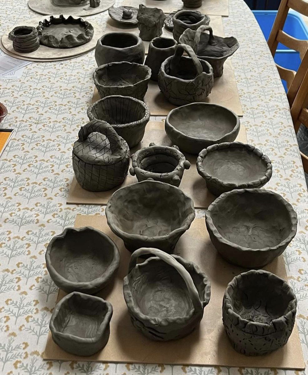 ageukbolton's tweet photo. There is loads of good stuff going on in Little Lever as part of our Little Lever Ageing In Place Partnership with @Boltonathome

Check out these creative class pictures from Crompton Court!

#Bolton #LittleLever #AgeingWell https://t.co/kAKjQEqaPF