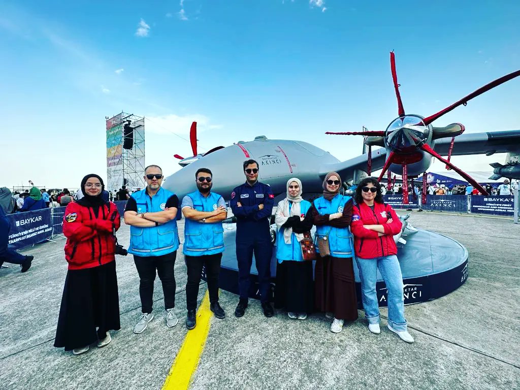 somagundem's tweet photo. TEK NEFESTE , TEKNOFEST

Somalı gençler Dünyanın en büyük havacılık, uzay ve teknolojileri inavasyon festivalini ziyaret etti. Somalı gençler Milli Savunma Saniyimizin envanterine...

Haber detayı: https://t.co/OypNV1RtfS

#teknofest @somabelediyesi @somakaymakamligi @dibgenclik https://t.co/HygrzdjXqE