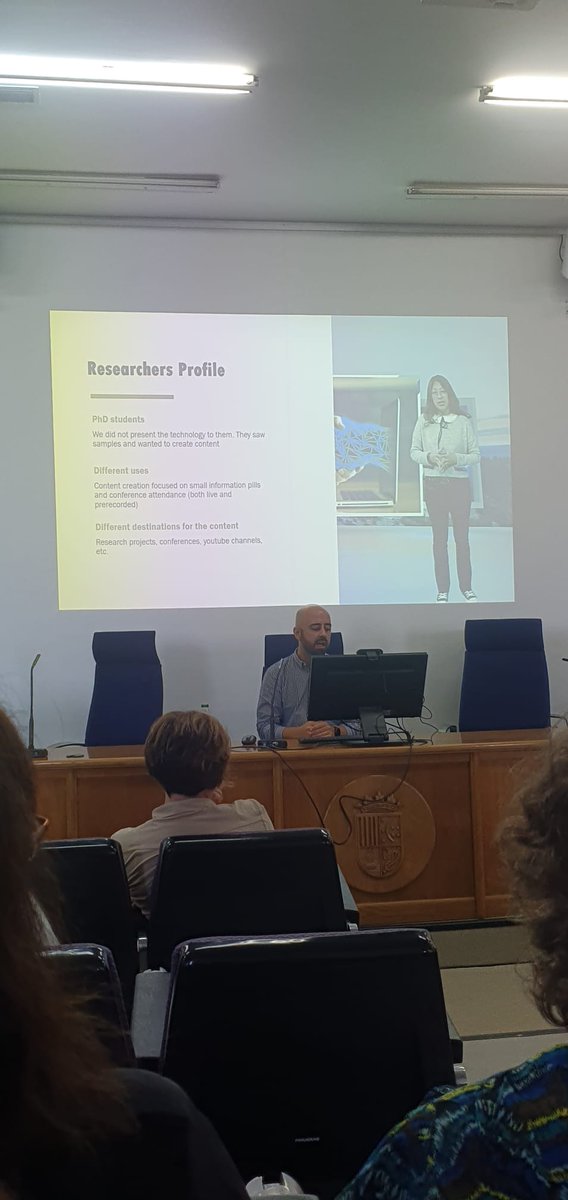 EconomicasUA's tweet photo. 📲🧠@EconomicasUA apuesta por las oportunidades que ofrecen las nuevas tecnologías en la innovación docente.
🌐📚Hoy hablamos de realidad virtual y aumentada en la educación superior, de la mano del proyecto europeo #CloudClass. #VR4education #UA #VirtualTeaching #Brainstorm https://t.co/BXoRd8dAME