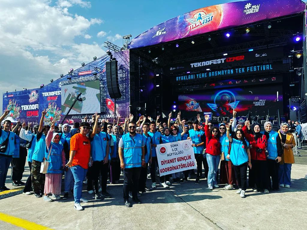 somagundem's tweet photo. TEK NEFESTE , TEKNOFEST

Somalı gençler Dünyanın en büyük havacılık, uzay ve teknolojileri inavasyon festivalini ziyaret etti. Somalı gençler Milli Savunma Saniyimizin envanterine...

Haber detayı: https://t.co/OypNV1RtfS

#teknofest @somabelediyesi @somakaymakamligi @dibgenclik https://t.co/HygrzdjXqE