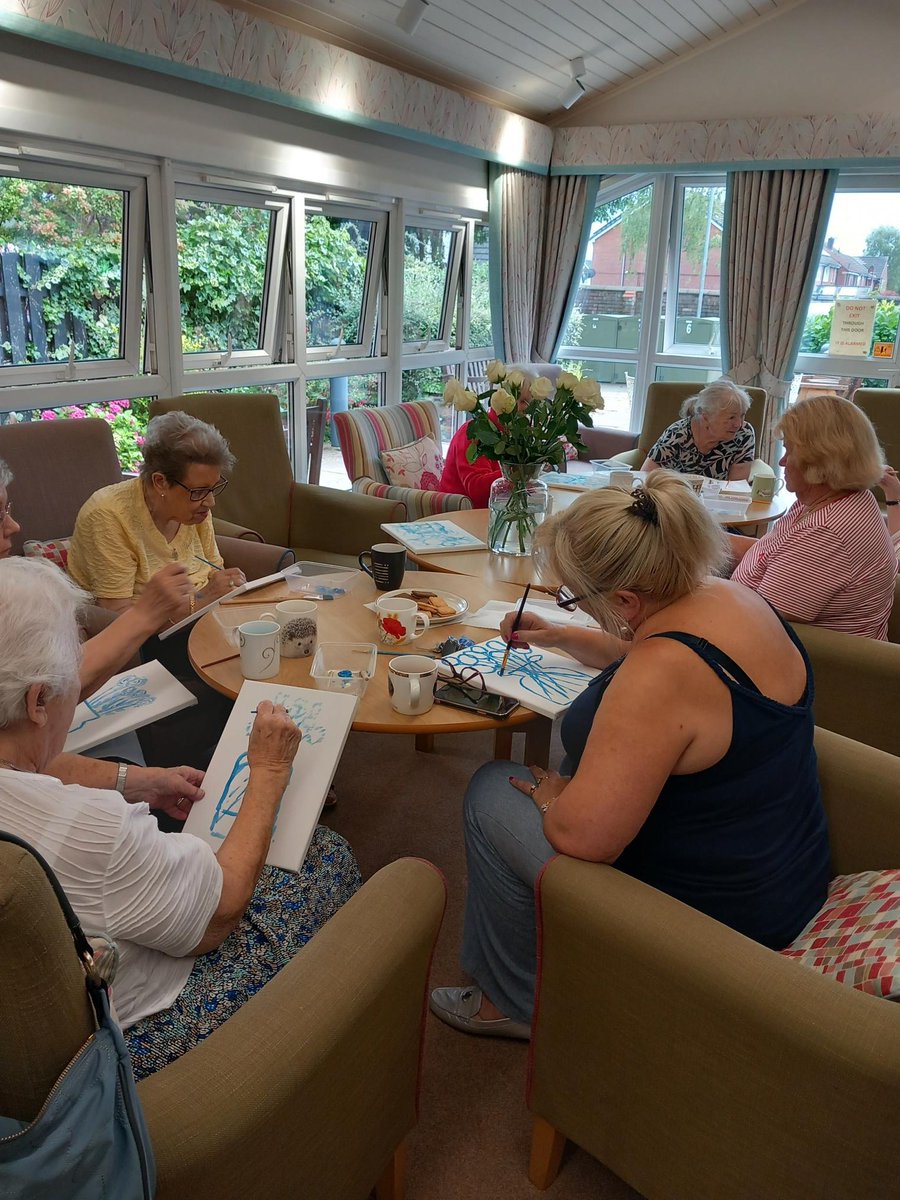 ageukbolton's tweet photo. There is loads of good stuff going on in Little Lever as part of our Little Lever Ageing In Place Partnership with @Boltonathome

Check out these creative class pictures from Crompton Court!

#Bolton #LittleLever #AgeingWell https://t.co/kAKjQEqaPF