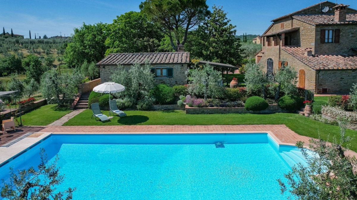 To Tuscany tweet media