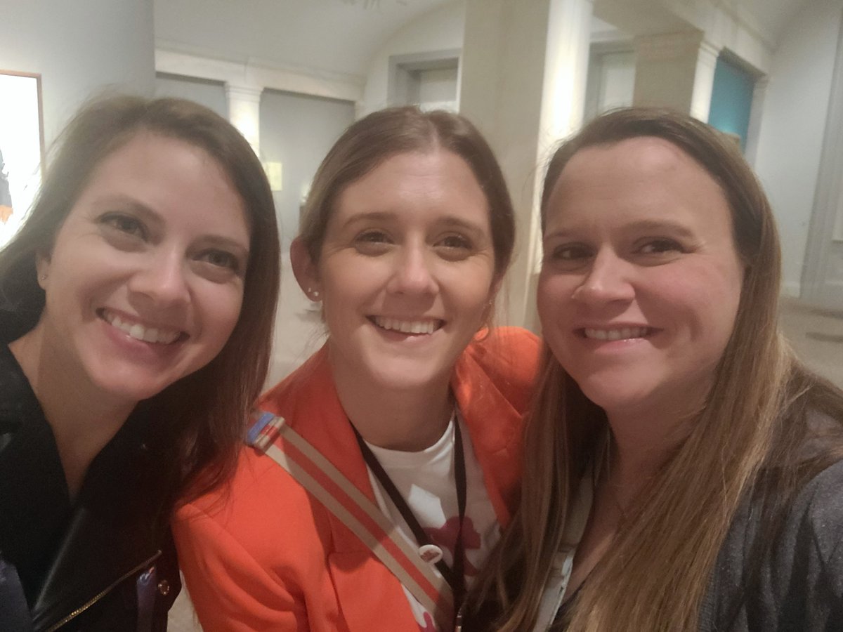 Day 2 of #CMWorld was full of sessions and selfies!! A jam-packed day of learning from and loving on my people!! Ready for Day 3!!
 <a href="/NeoLuxeMo/">Maureen Jann (she/her)</a> <a href="/hijinxmarketing/">Andi Robinson</a> <a href="/GuttusoAshley/">Ashley Guttuso</a> <a href="/coastlinemktg/">Ashley Baker</a>