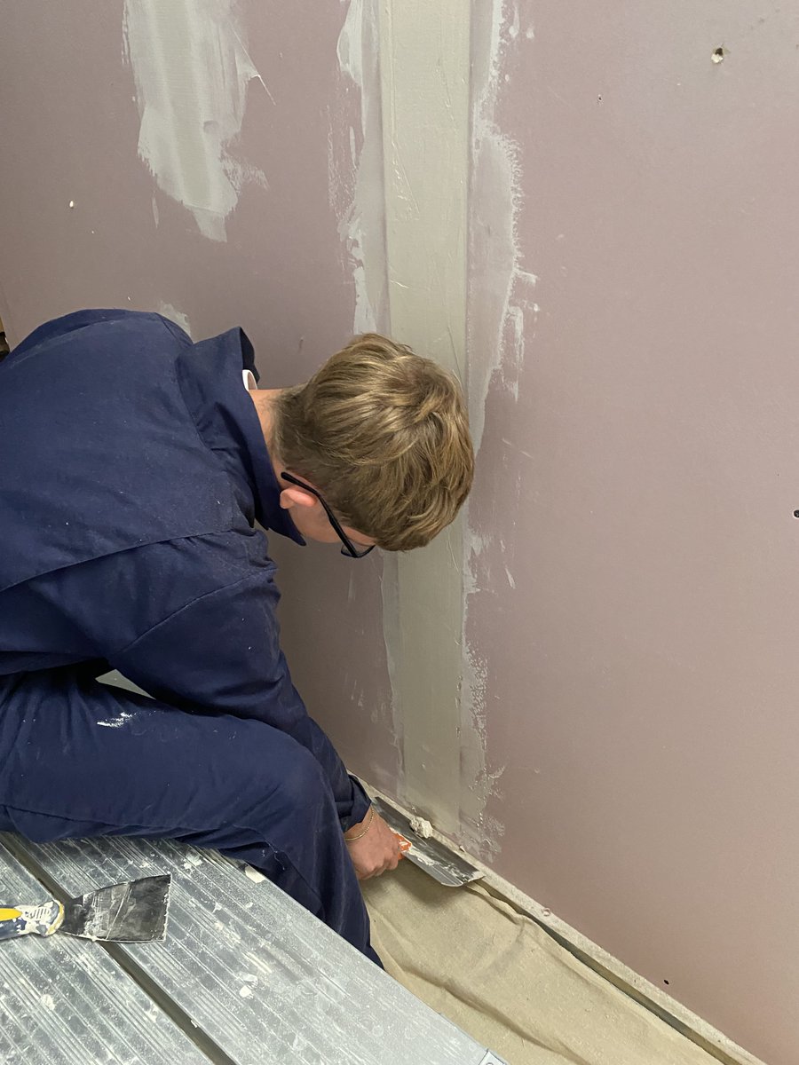 AHSConstructio1's tweet photo. Year 11 students back in the swing of things, starting their Painting Unit. Patience and care are the key traits needed. Well done so far. @AHS_Nurture @aylshamhigh @AHSConstructio1 https://t.co/7idzx88IBs