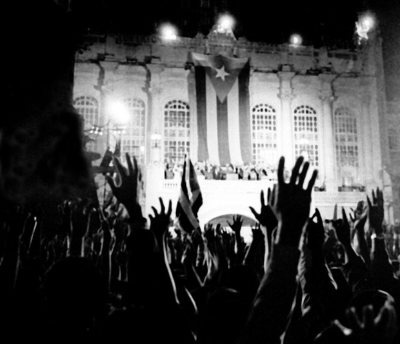 Artex_artecuba's tweet photo. El 28 de septiembre de 1960,con vivas a la Revolución y a su líder, Fidel Castro Ruz, nacían los primeros Comités de Defensa de la Revolución. Desde Artex  ¡Felicidades  cederistas!  #TenemosMemoria
#SomosArtexCuba #CubaEsCultura #PorLosCaminosDelArte https://t.co/RQOC2O2w6X