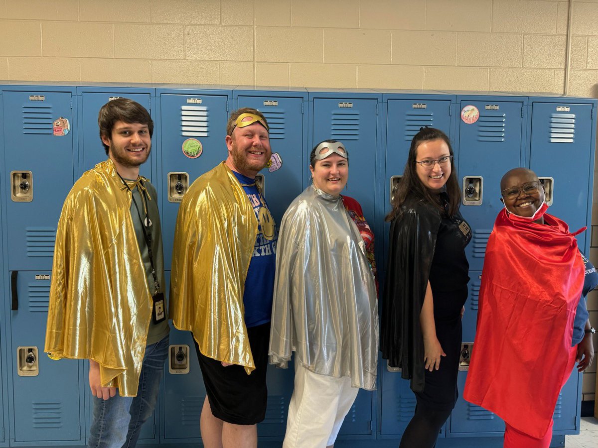 MrUppman's tweet photo. Spirit week is so fun! Itโs exciting to share in festivities! #wearegrandview #owntomorrow #mck8movement #spritweek #homecoming #middleschool #sixthgrade Canโt wait for Hat Day Thursday and Bulldog Pride on Friday! https://t.co/QGQFhLO9jt