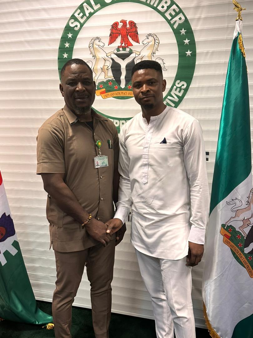 'Thanking the LP member who came to visit me at the National Assembly. Your visit was truly appreciated, and you're always welcome to drop by anytime. Let's keep up the good work together! 🤝🏛️ #Gratitude #LPFamily #NationalAssembly'