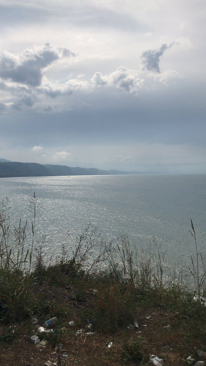 mr and mrs smith.. tweet media