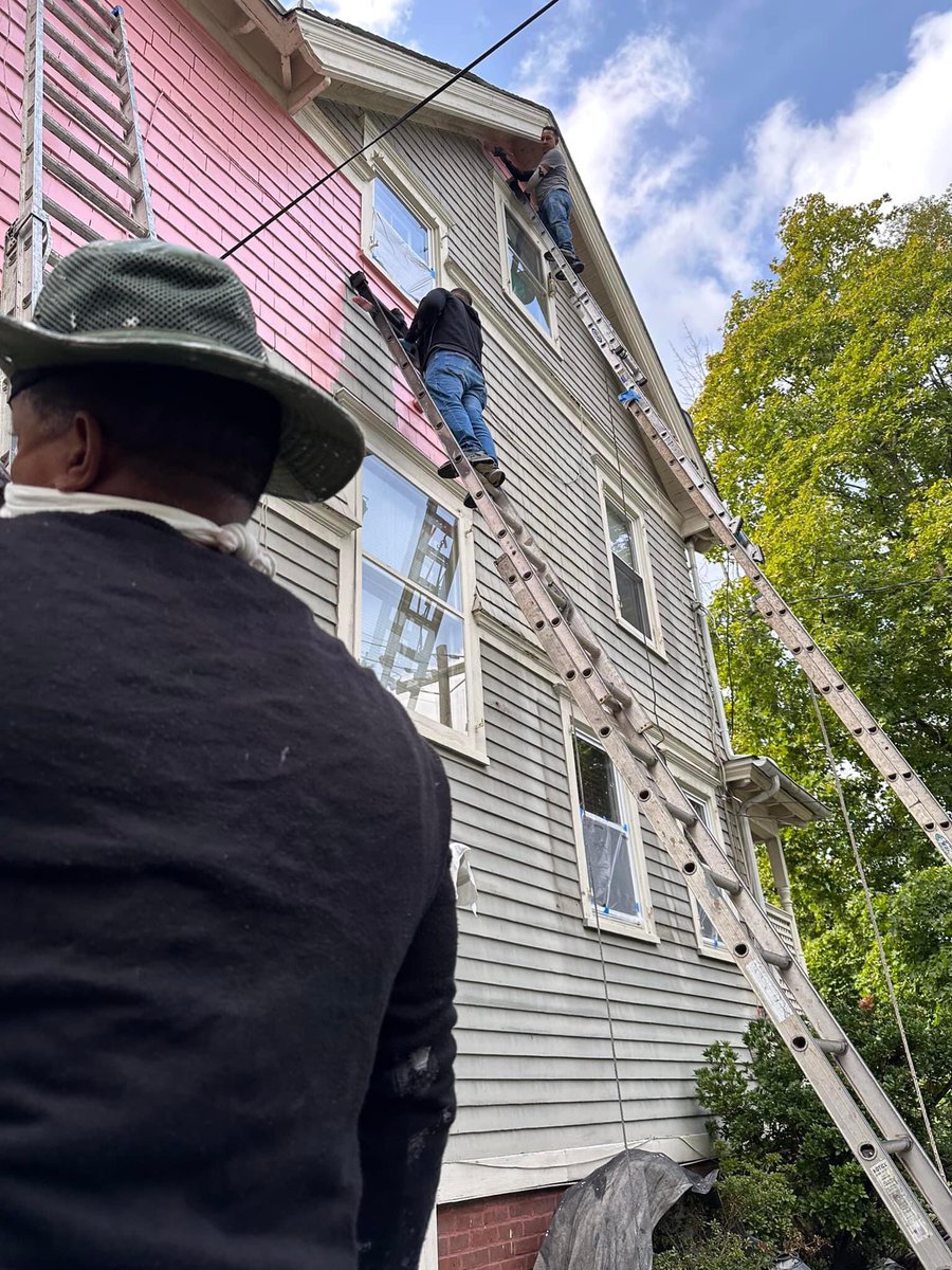 Sneak peak 👀 of this lovely Victorian house in Plainfield, NJ getting a makeover.  🏠

Wait till you see the transformation of this painted lady‼️

grandslampaintingllc.com
.
.
.
#grandslampainting #plainfieldnjpainters #newjerseypainters #nickmarino #victorianhousepainters