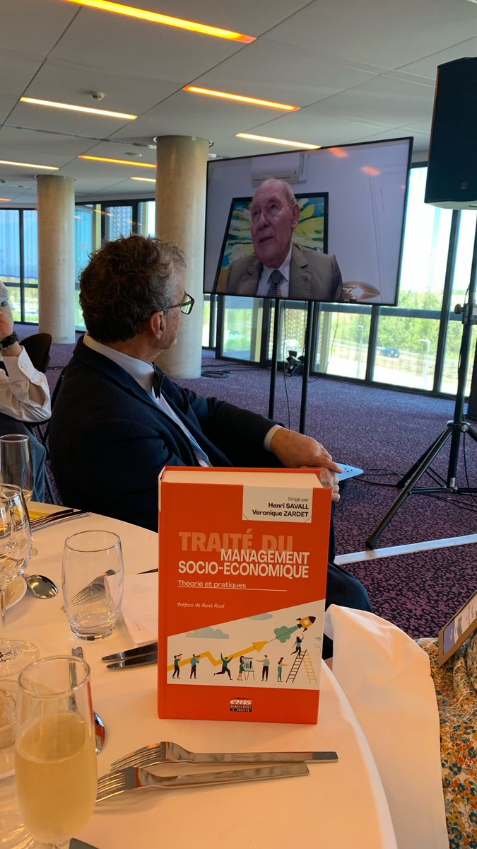 Agnès Bricard tweet media