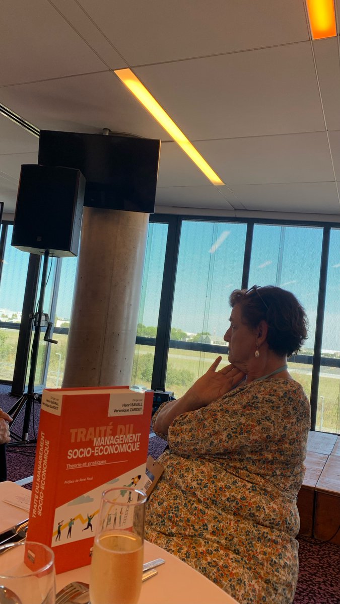 Agnès Bricard tweet media