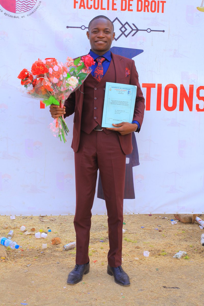 1Thessaloniciens 5:5 vous êtes tous des enfants de la lumière et des enfants du jour. Nous ne sommes point de la nuit ni des ténèbres.