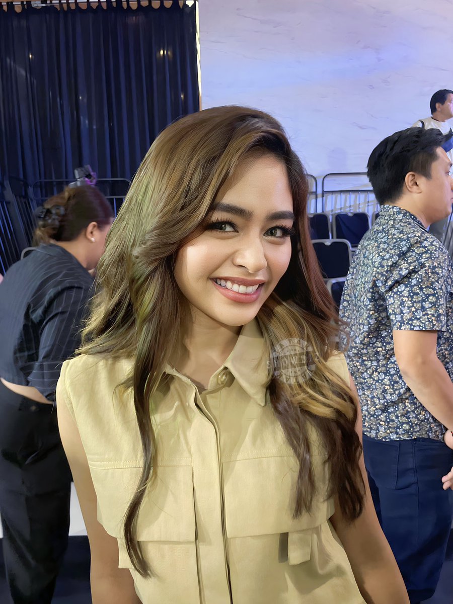 kapamilyavines's tweet photo. #Vivoree at Bench Fashion Week Day 3 ✨ @benchtm @vivoree 

#BenchFashionWeek2023 
#TatakShowbiz https://t.co/Bqi2kmki0Q
