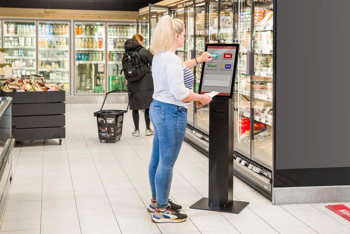 Upgrade your self-service game with SpacePole Kiosk™! Adaptable, cost-effective, and modular design for floor, counter, or wall use. Customize with peripherals for maximum ROI. #selfservice #kiosk