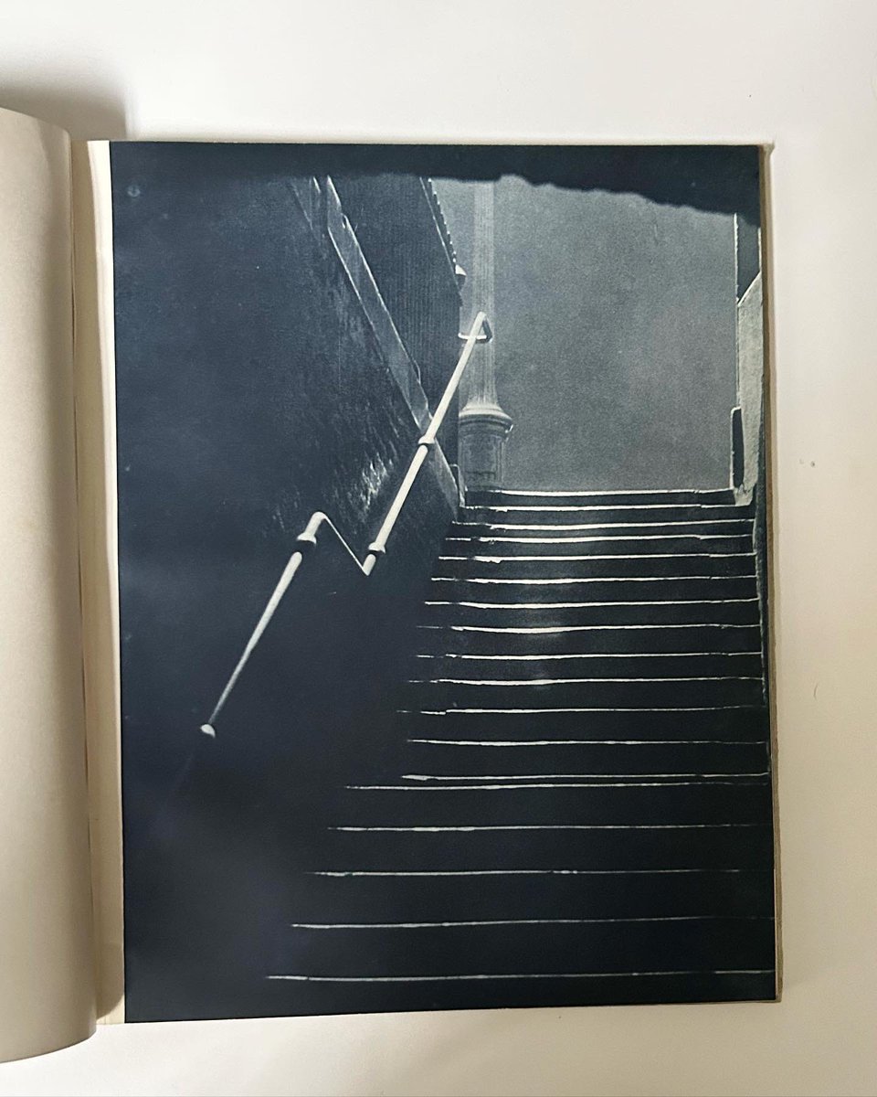 BrendanCormier's tweet image. Harold Burdekin’s superb photos of 1930s London at night, a fantastic mix of  light, shadow and fog, and suggestive paths into the unknown.