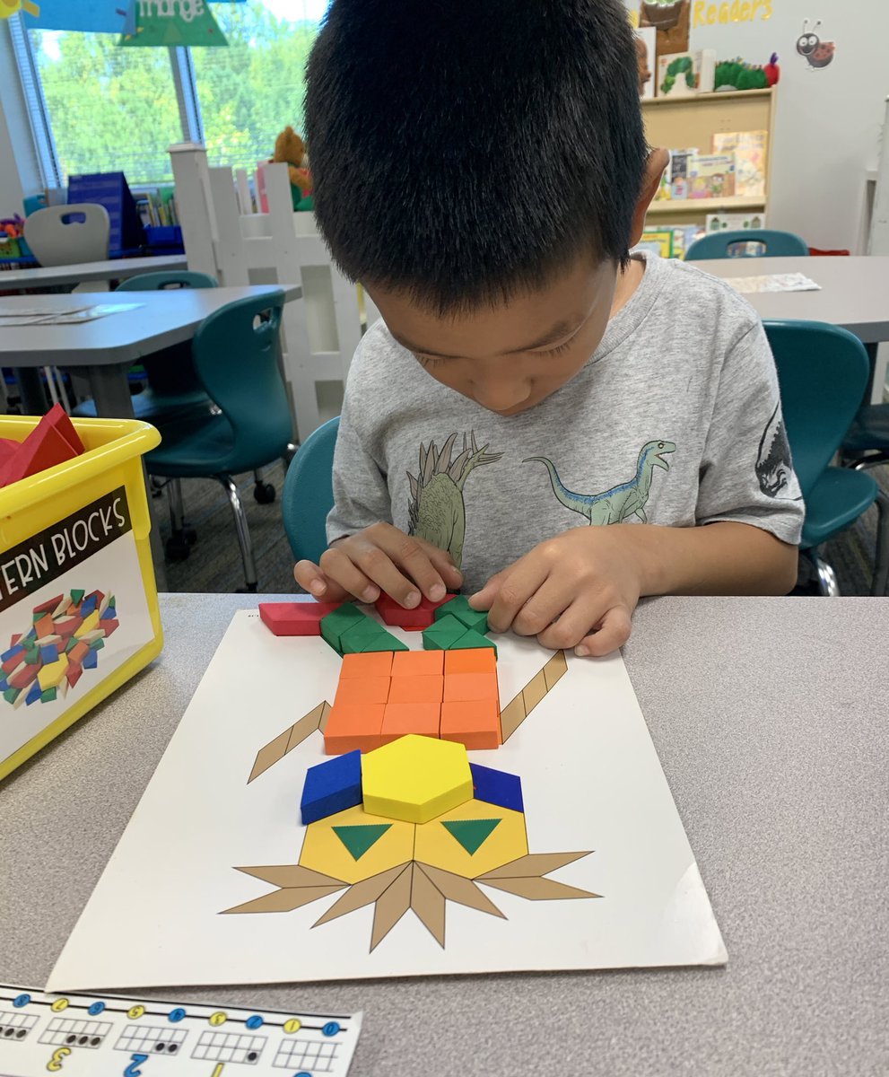 MrsNHardy's tweet photo. Kindergarten has been SO much fun! I love watching them express their individuality, creativity and teamwork. I am also working with the best teacher ever! Our class is definitely a family and I can’t wait for the rest of this year! ⭐️ https://t.co/u3F5pDdb9a