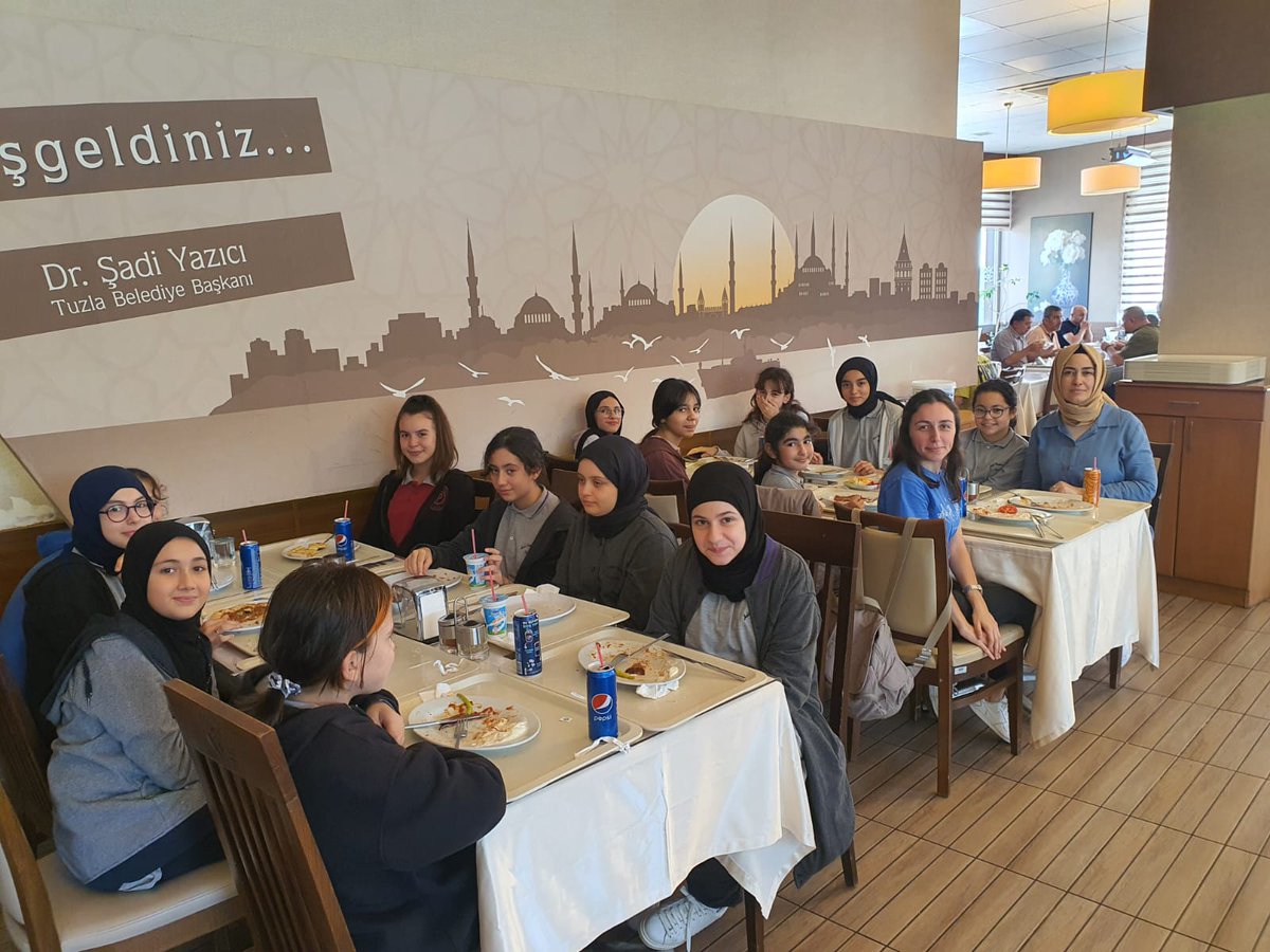 tuzlaht's tweet photo. 2023 Eğitim Öğretim yılında Bursluluk sınavını kazanan öğrencilerimizi Şelale park Restoranta götürerek yemek ile ödüllendirdik... https://t.co/ZALA3kGbfX
