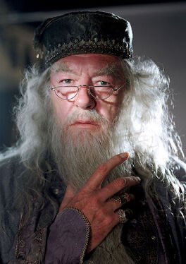 #ÚltimaHora: la estrella de 'Harry Potter', el actor Michael Gambon ha muerto a los 82 años.