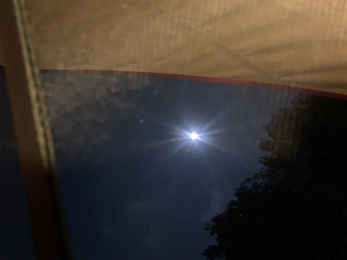 kxxrr641's tweet photo. タープ泊　月夜見ながら　眠りつく…😪💤 https://t.co/nvVCeXtbRL