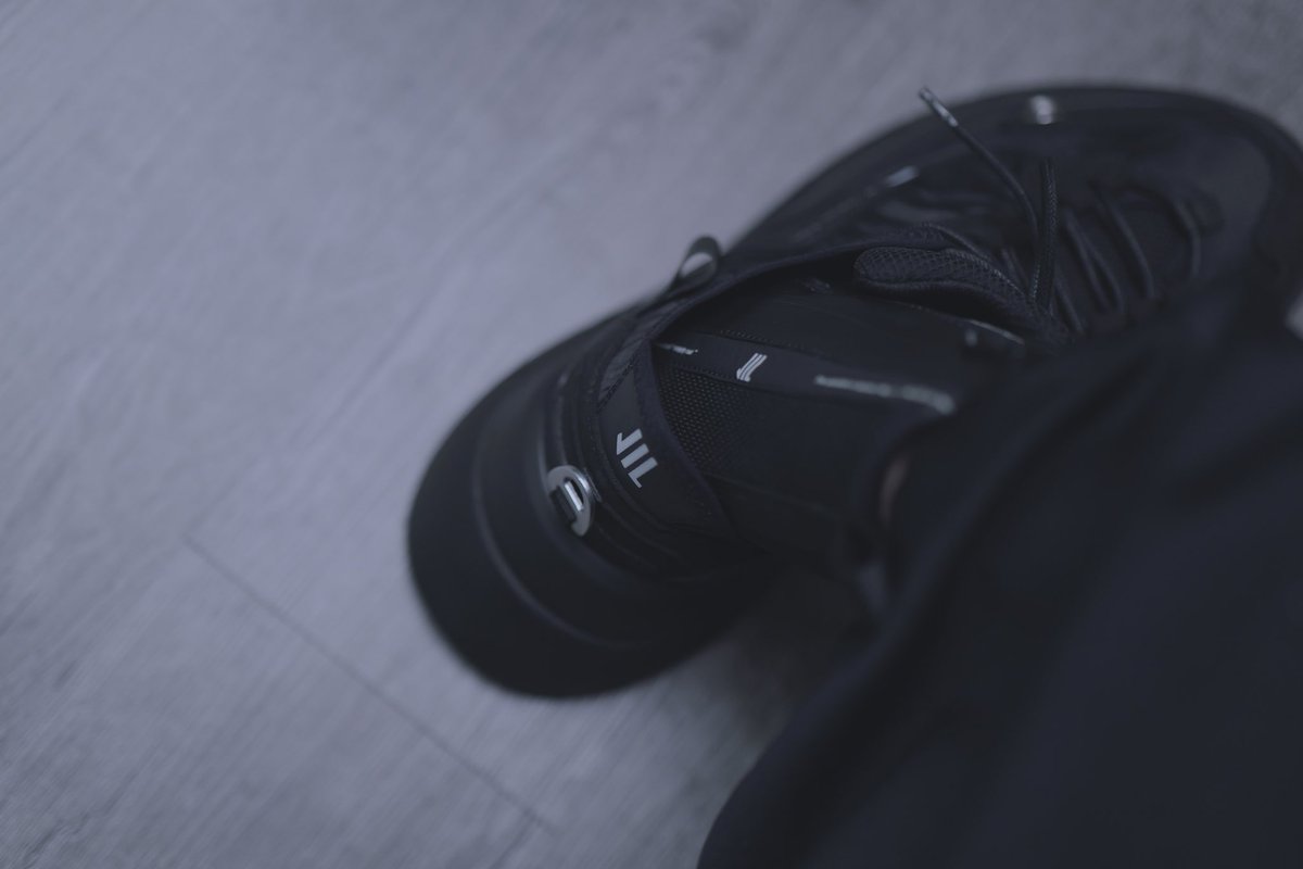 96lad_'s tweet photo. 過去1かっこいい靴買っちゃった。#nilos https://t.co/THntK68mWB