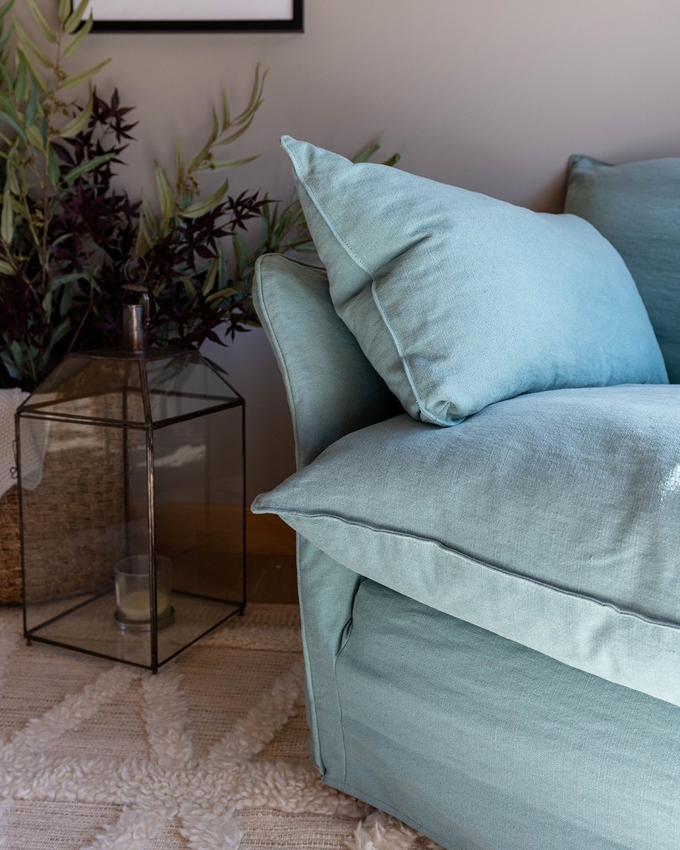 Finestockhome's tweet image. Change your sofa with the seasons &amp;amp; your mood by choosing a neutral all-year round shade for your fitted cover and opt for brighter/darker hues for your removable Loose Cover.

#loosecoversofas #sofacover #linensofa #sofadesign #sustainabledesign #interiordesign #livingroominspo