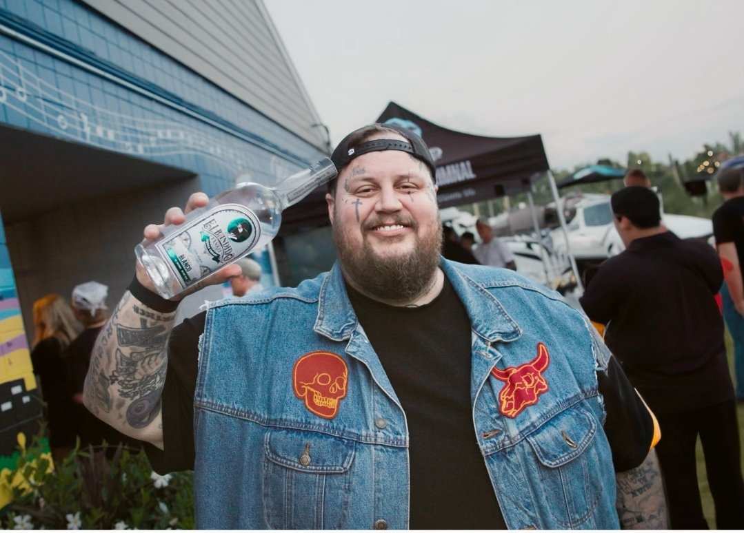 Danetanamo's tweet photo. @JellyRoll615 El Bandido Yankee Blanco and Reposado are coming!!
#BreakOutTheBandido #Tequila and #JellyRoll #BackroadBaptism #INDY https://t.co/VvnDTMrVLD