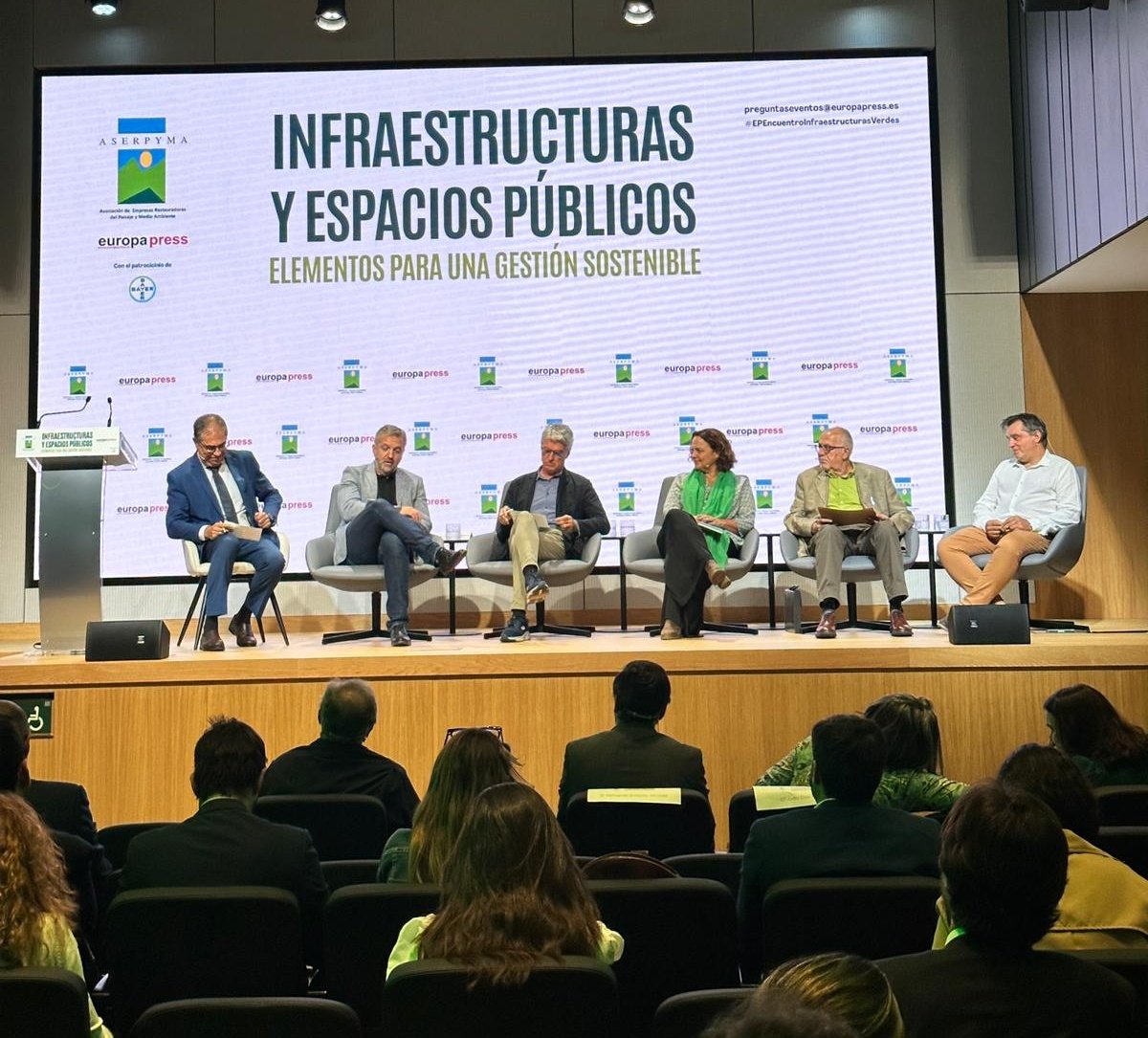 VLCVerda's tweet photo. La #ValènciaVerda ha participat en la Trobada Informativa d'Infraestructures i espais públics:elements pero a una gestió sostenible, organizat per #ASERPYMA
@AjuntamentVLC
#GreenValència 🍀
#EUGreenCapital 2024🍃
#EPEncuentroInfraestrurasVerdes
@EU_ENV https://t.co/le61EWkhgk