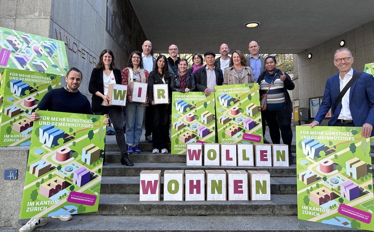 GRÜNE Zürich (@gruenezuerich) on Twitter photo 10’000 Unterschriften für günstiges und gemeinnütziges Wohnen im Kanton Zürich!
Heute haben wir zusammen mit <a href="/danielleupi/">Daniel Leupi</a> , unsere «Wohnungsinitiative» eingereicht, damit Wohnen im Kanton Zürich wieder bezahlbar wird!
Unsere Medienmitteilung: gruene-zh.ch/aktuell/mehr-a… 10’000 Unterschriften für günstiges und gemeinnütziges Wohnen im Kanton Zürich!
Heute haben wir zusammen mit <a href="/danielleupi/">Daniel Leupi</a> , unsere «Wohnungsinitiative» eingereicht, damit Wohnen im Kanton Zürich wieder bezahlbar wird!
Unsere Medienmitteilung: gruene-zh.ch/aktuell/mehr-a…