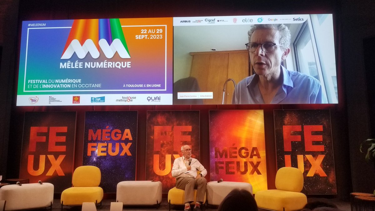Nicodefronton's tweet photo. @La_Melee @babgi Jean-Pierre et Gilles en conversation sur le canapé 🥰 https://t.co/sbnSnJOBdr