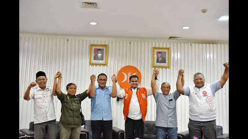 Pimpinan Serikat Buruh Komitmen bersama PKS Menangkan Anies-Muhaimin dlvr.it/Swjm4s