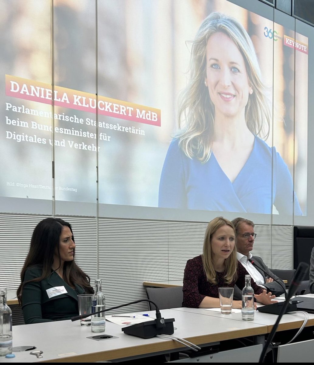 Danke für die Einladung @unionderwirtschaft in den Reichstag zum Dialog 🙏. Die Mobilität im ländlichen Raum ist auch ein wichtiges Thema für die Jugendherbergen und für unsere rund 2,4 Millionen DJH-Mitglieder #nachhaltigreisen #gemeinwohl