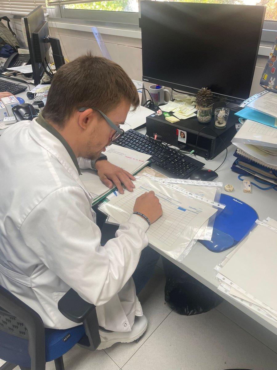 aqualia's tweet photo. Se llama Alejandro Nogués, tiene 26 años y desde el 12/09 forma parte del equipo de laboratorio de #Aqualia en #Badajoz. Su contratación es el resultado del acuerdo entre compañía y @DownBadajoz entidad que trabaja por la integración socioeducativa de personas con #SíndromedeDown https://t.co/HH29xaIcrW