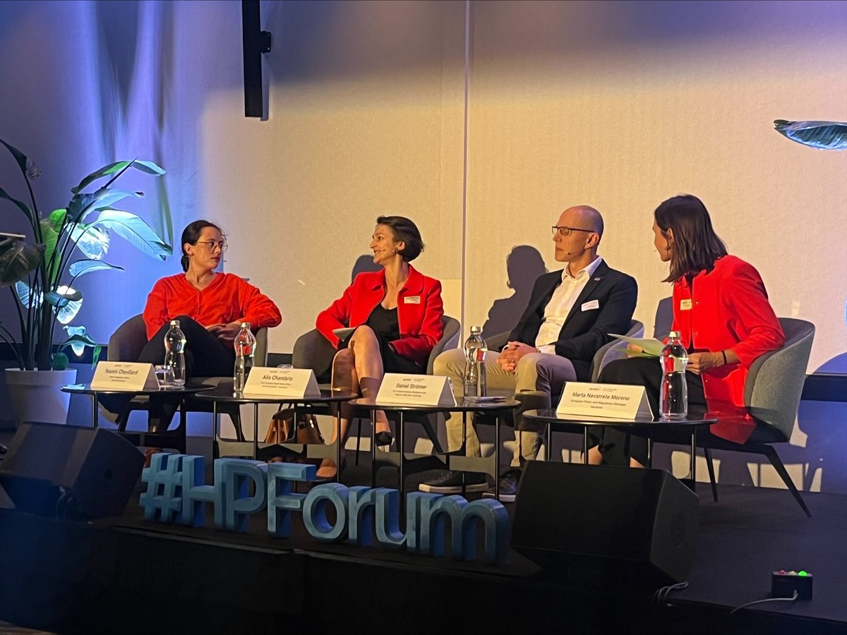 You triple your energy savings by adding photovoltaic panels to a heat pump, says <a href="/naomi_cvd/">Naomi Chevillard</a> from <a href="/SolarPowerEU/">SolarPower Europe</a> 

Combining PV &amp; heat pumps brings many benefits from decarbonisation, to cost savings, to minimal intervention in people’s homes, say our panel.

#hpforum #heatright