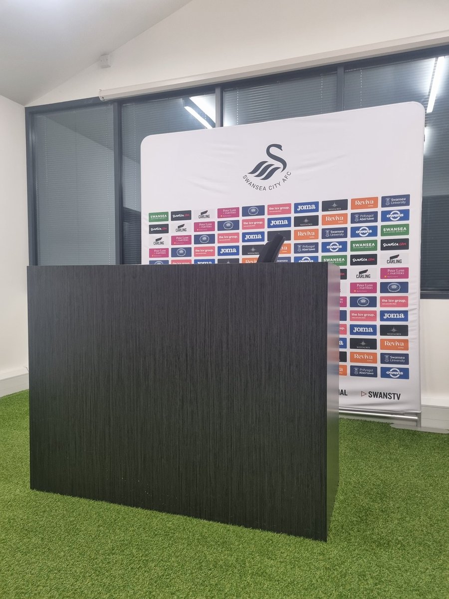 tomEcoleman's tweet photo. Waiting to hear from Swansea City boss Michael Duff ahead of Saturday's trip to Millwall #Swans https://t.co/ytj8GcUoAt