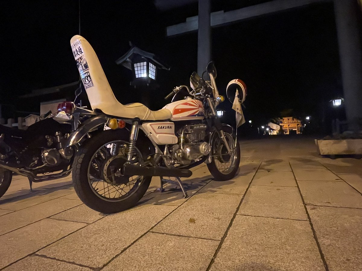 _rz250__'s tweet photo. まだ、綺麗すぎる。エンジンから足周りまでメッキだったけどサンパチはやっぱり汚さなきゃ。 https://t.co/5BxDveBSg9