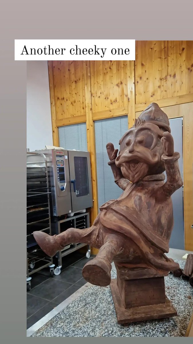 chef_erikVdV's tweet image. No matter what, never lose the ability to play.
And when play = work. Life is good 🤗
Not quite finished yet but he&apos;s coming along nicely. 100% chocolate hand sculpted!
Lost track of how many hours went into this at this stage. 

#chocolatesculpture #art #chocolateart