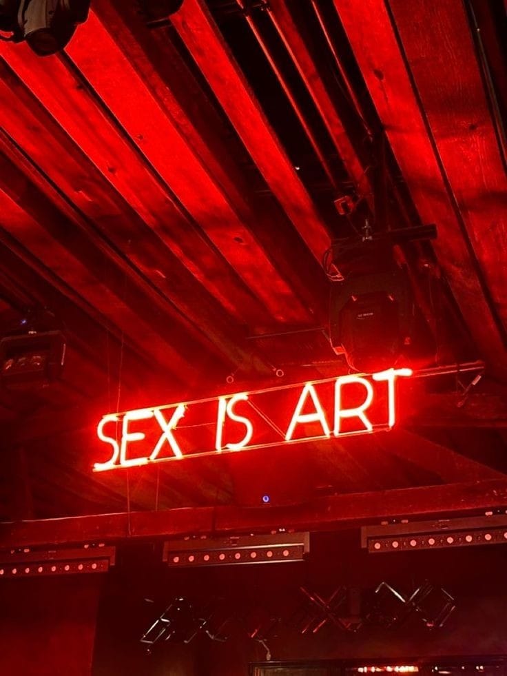 Ven y hagamos arte!!!!! 
#scort #scortecuador #scortambato