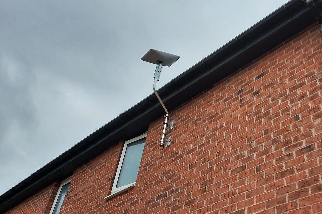 SirrahTech's tweet image. 📡 Looking for help installing your Starlink dish? 🌟 We recently helped a customer in Wynyard, who was having problems with their landline broadband, install their dish at roof level for a great signal.  ✨🚀

#StarlinkInstall #SatelliteBroadband #Starlink #HighSpeedInternet