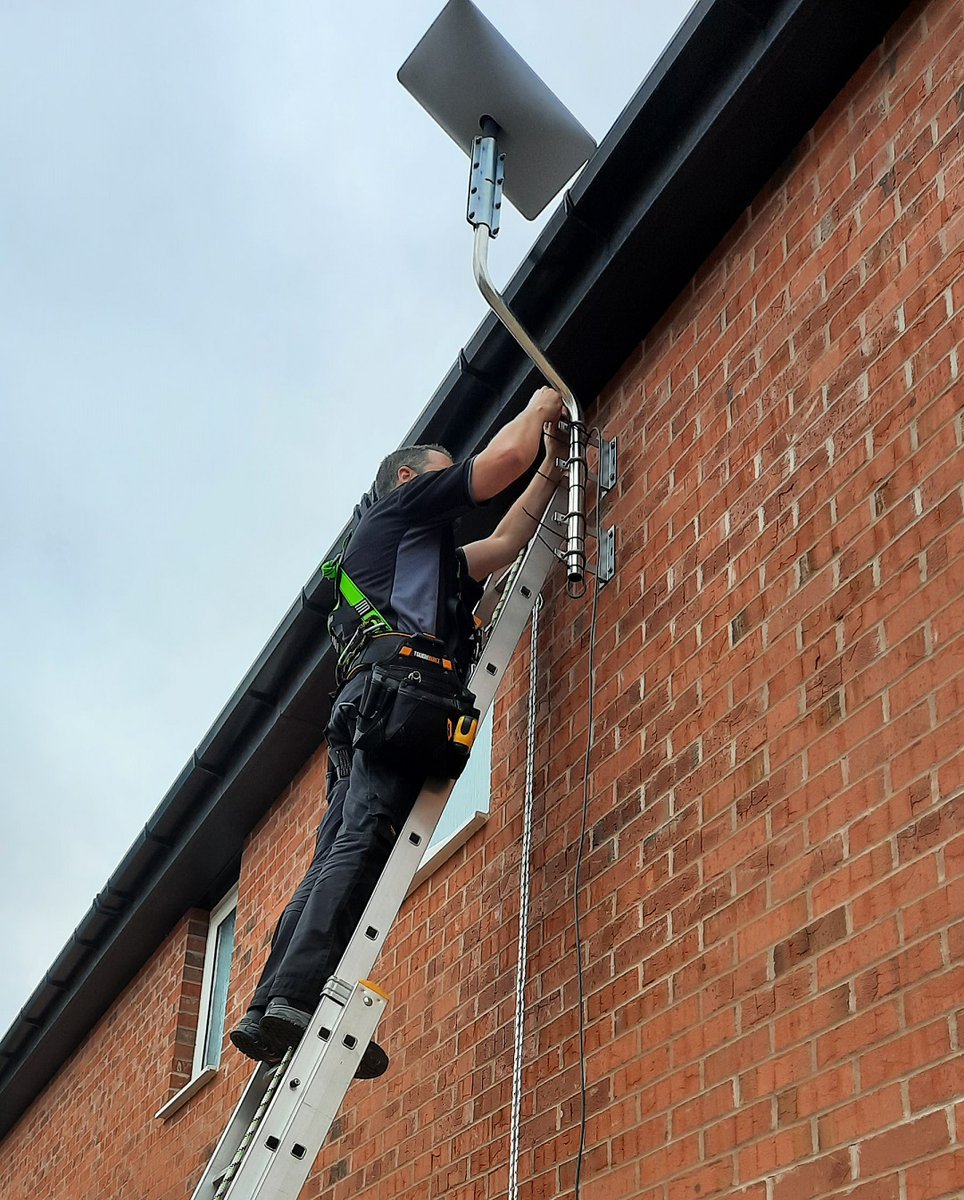 SirrahTech's tweet image. 📡 Looking for help installing your Starlink dish? 🌟 We recently helped a customer in Wynyard, who was having problems with their landline broadband, install their dish at roof level for a great signal.  ✨🚀

#StarlinkInstall #SatelliteBroadband #Starlink #HighSpeedInternet