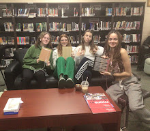 Mrs. Hussey's M/4C Math Class is connecting math to Indigenous culture by weaving textiles.  3M group is incorporating waves. 4C connecting to geometry unit. <a href="/tdhstitans/">TDHS</a>