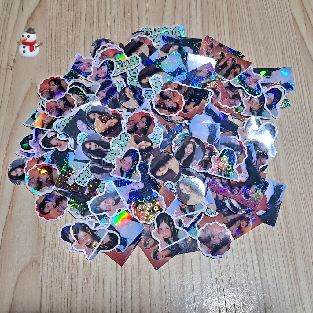 MinaMNFanunion's tweet photo. #RTBinBulacan Mina Fan Support

Stickers &amp; MISAMO bill samples 🙌

Scan the QR code when you receive your set! 💚💜🩷

#TWICE_5TH_WORLD_TOUR_BULACAN
#MINA #미나 #TWICE #트와이스 https://t.co/YKHVHqjbma
