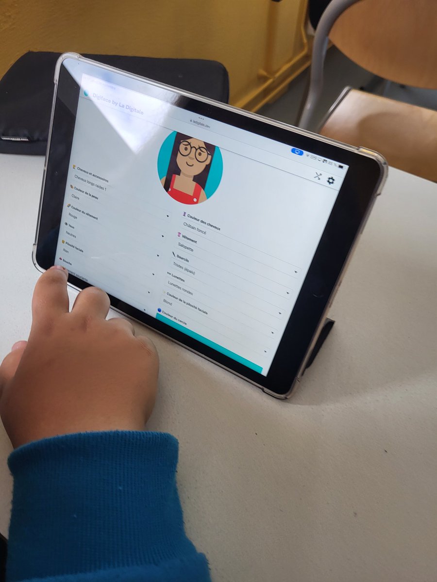 delestienne76's tweet photo. C'est parti pour un nouveau projet #eTwinning avec les élèves de @ulislecampigny . 1ère étape : se présenter avec des supers outils de travail #Digiface et les #Tablettes76 @seinemaritime @dsden76 @DraneNormandie @eTwinningFrance https://t.co/D08FMQjpHz